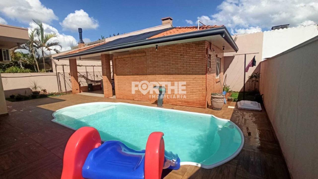 Casa à venda no Recanto Tropical: 