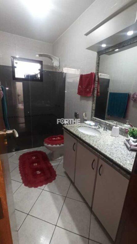 Casa à venda no Recanto Tropical: 