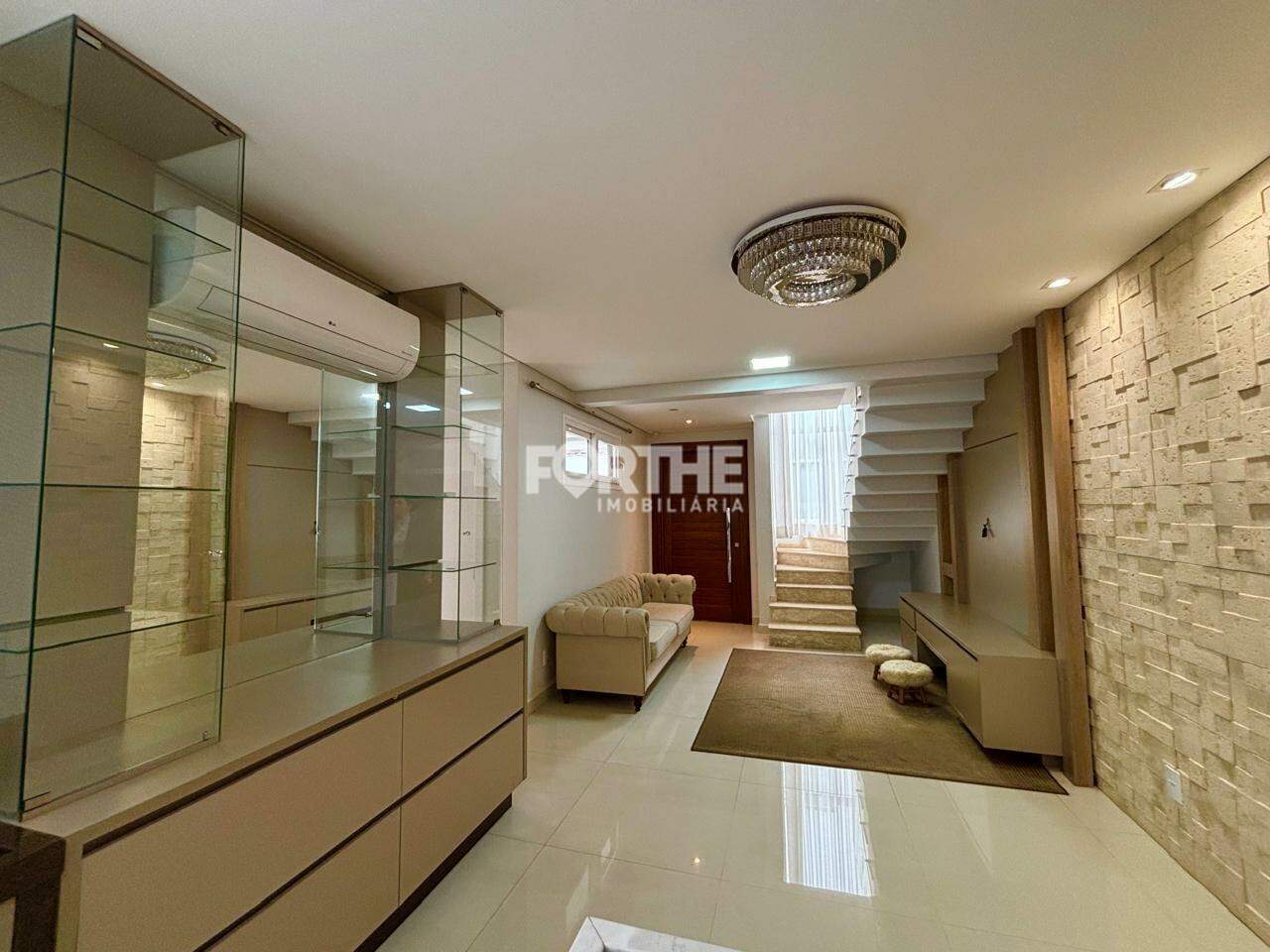 Sobrado em condomínio à venda no Alto Alegre: 