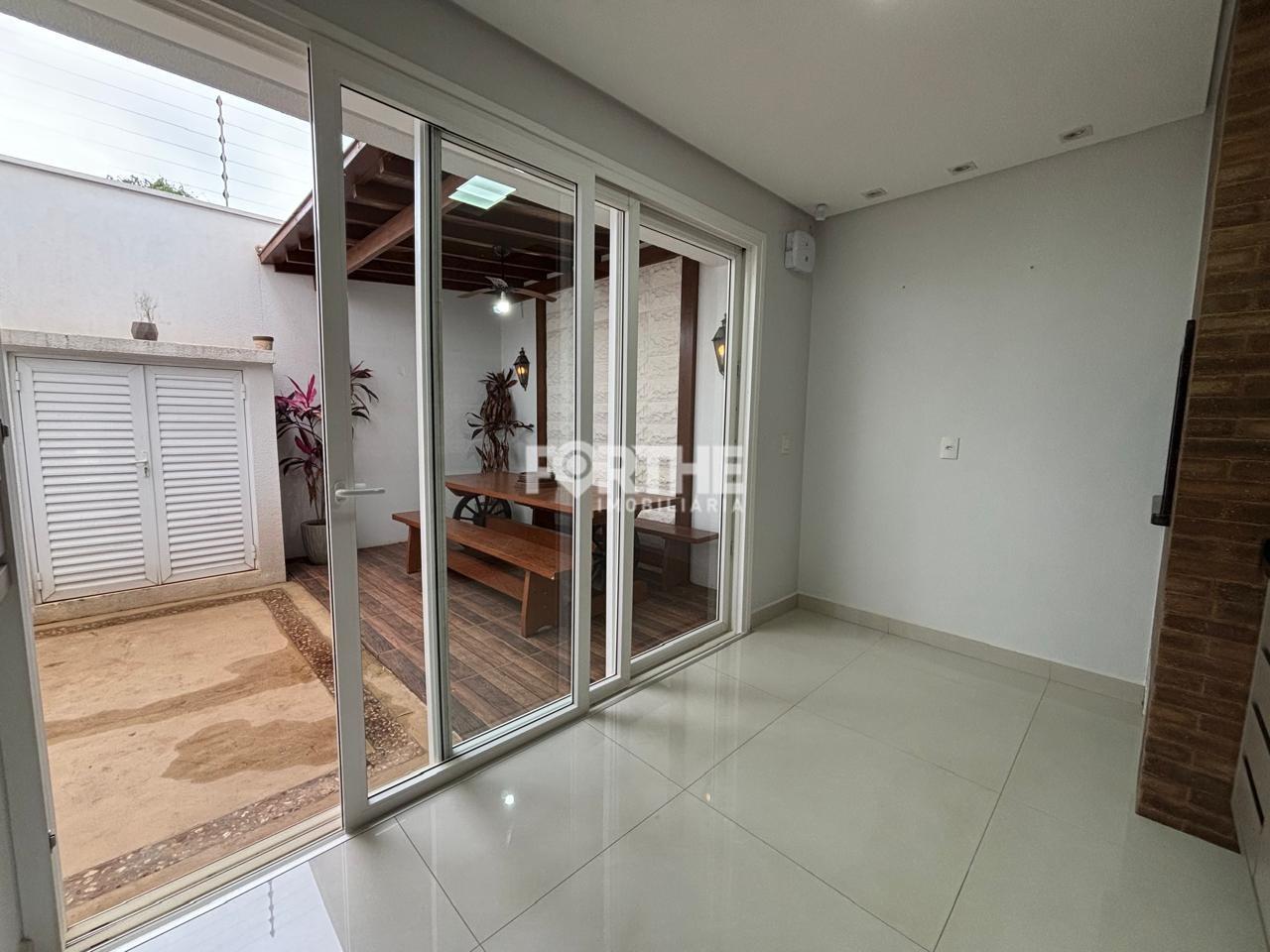 Sobrado em condomínio à venda no Alto Alegre: