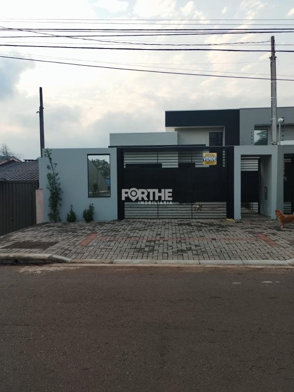 Sobrado à venda no Universitário: 