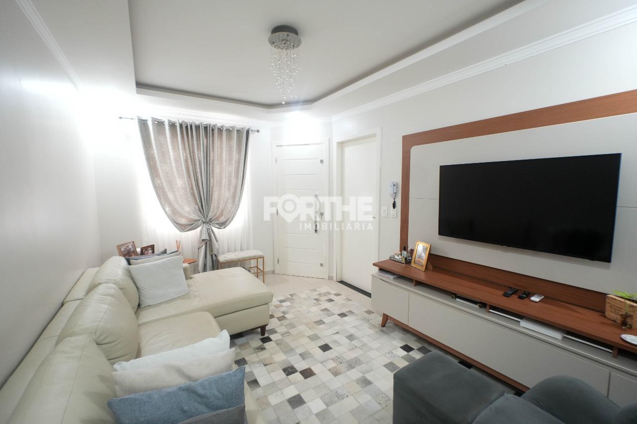 Casa à venda no Novo Milênio: 