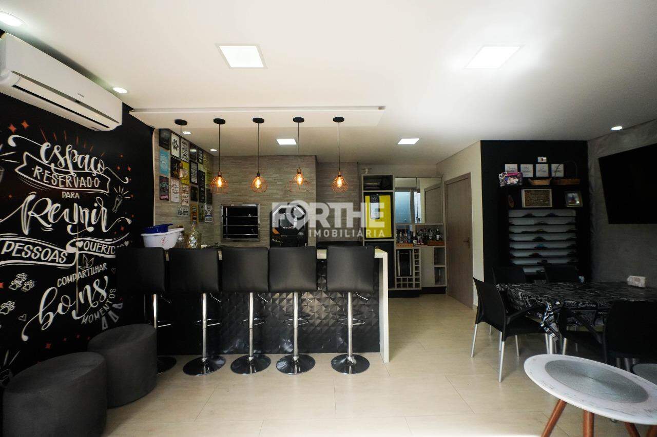 Casa à venda no Novo Milênio: 