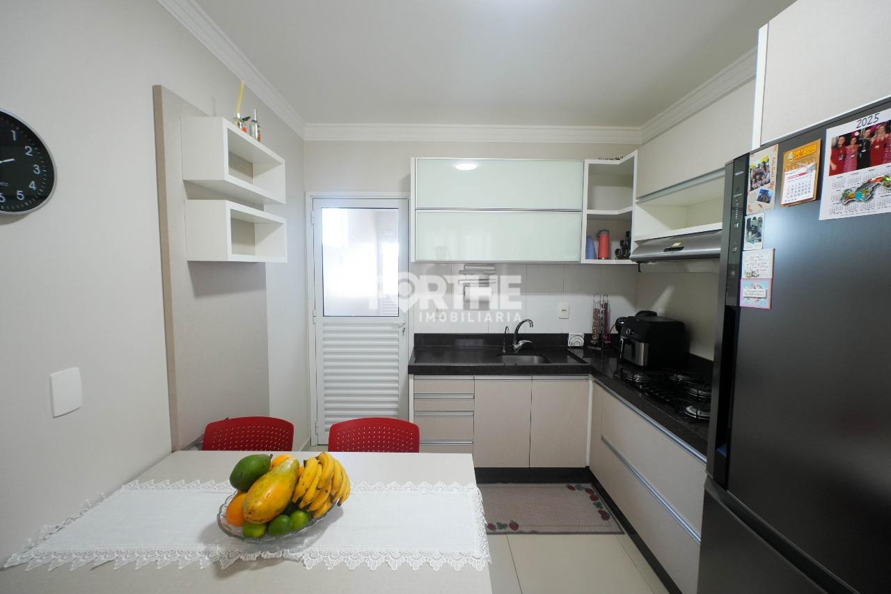 Casa à venda no Novo Milênio: