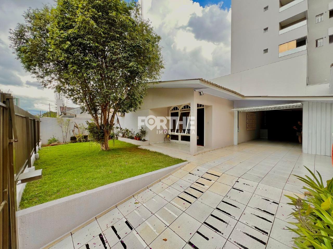 Casa à venda no Centro: 