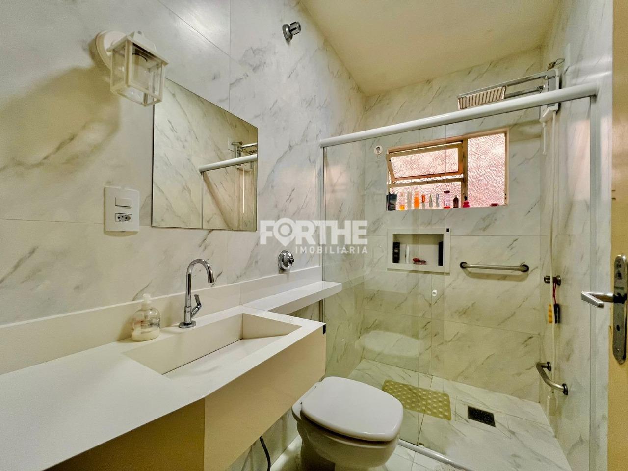 Casa à venda no Centro: