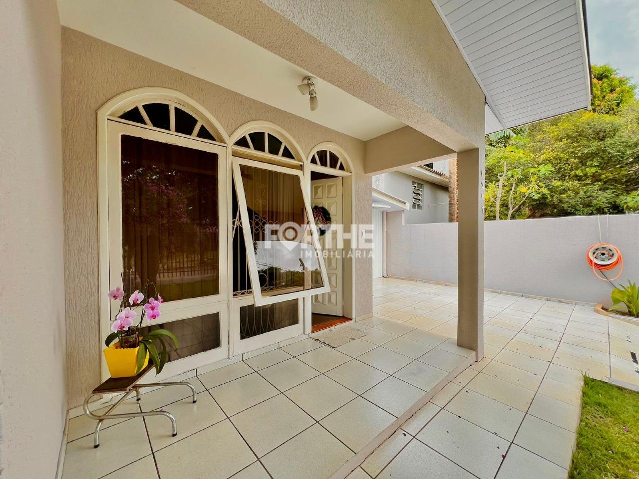 Casa à venda no Centro: 