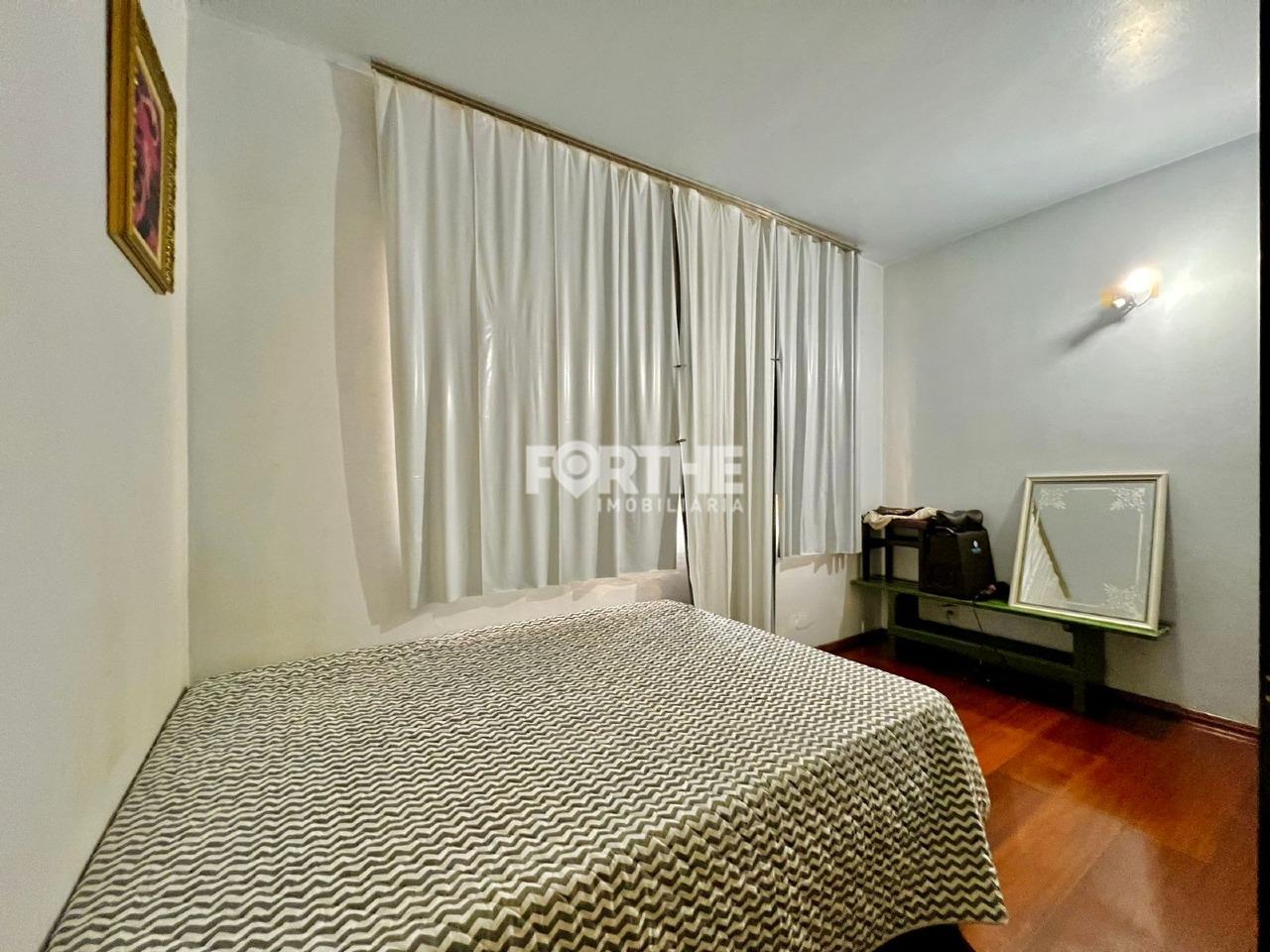 Casa à venda no Centro: