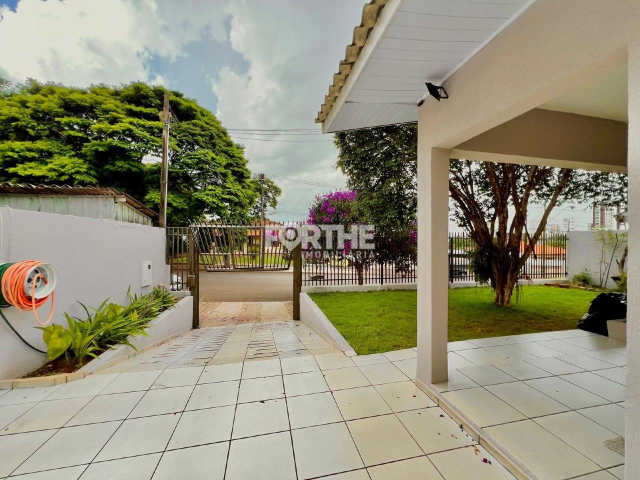 Casa à venda no Centro: