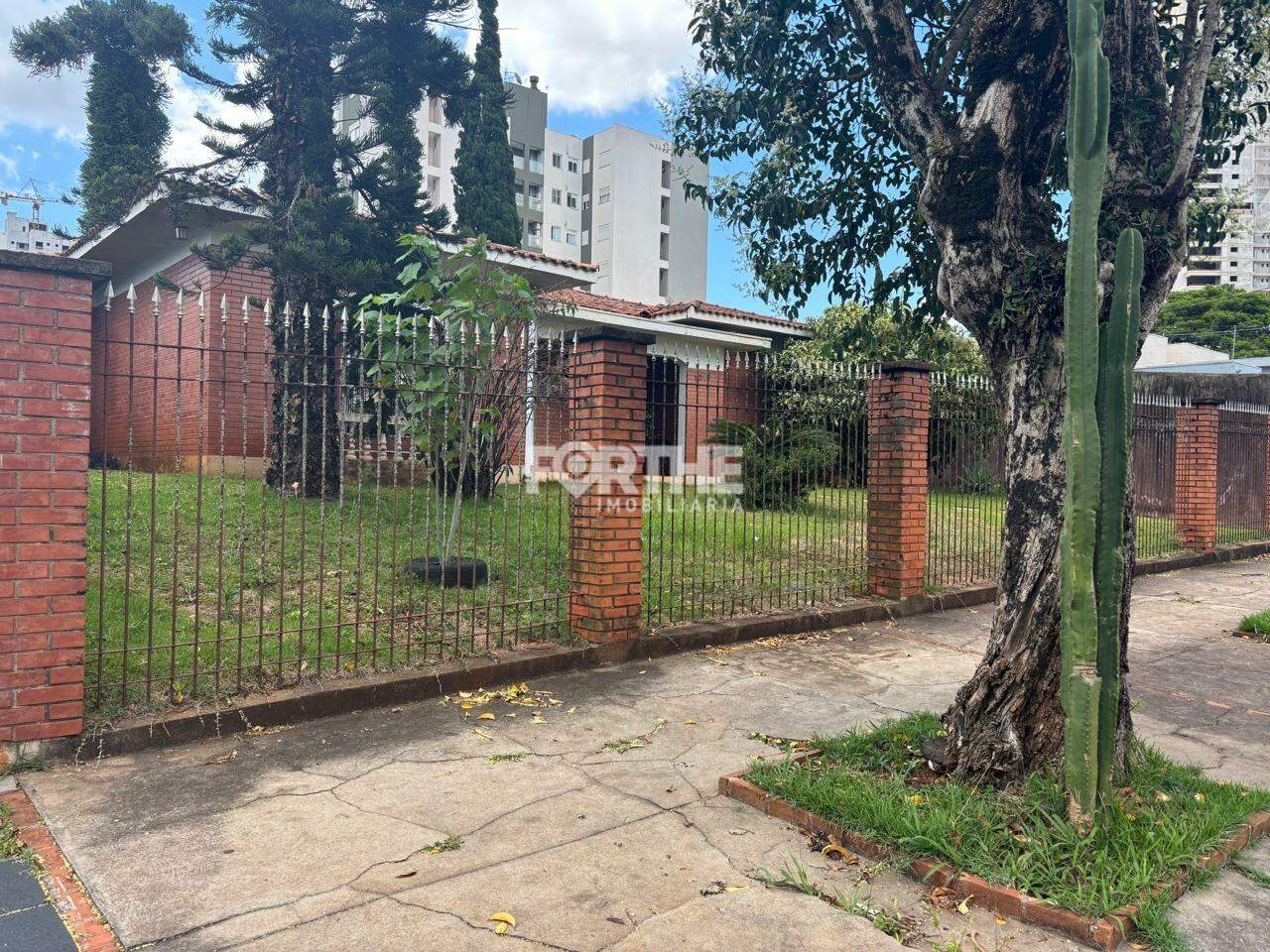 Casa 4 Dormitórios Incra 290m²