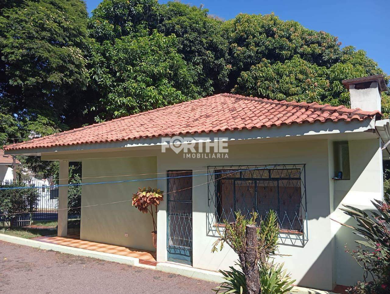 Casa 4 Dormitórios Centro 168m²