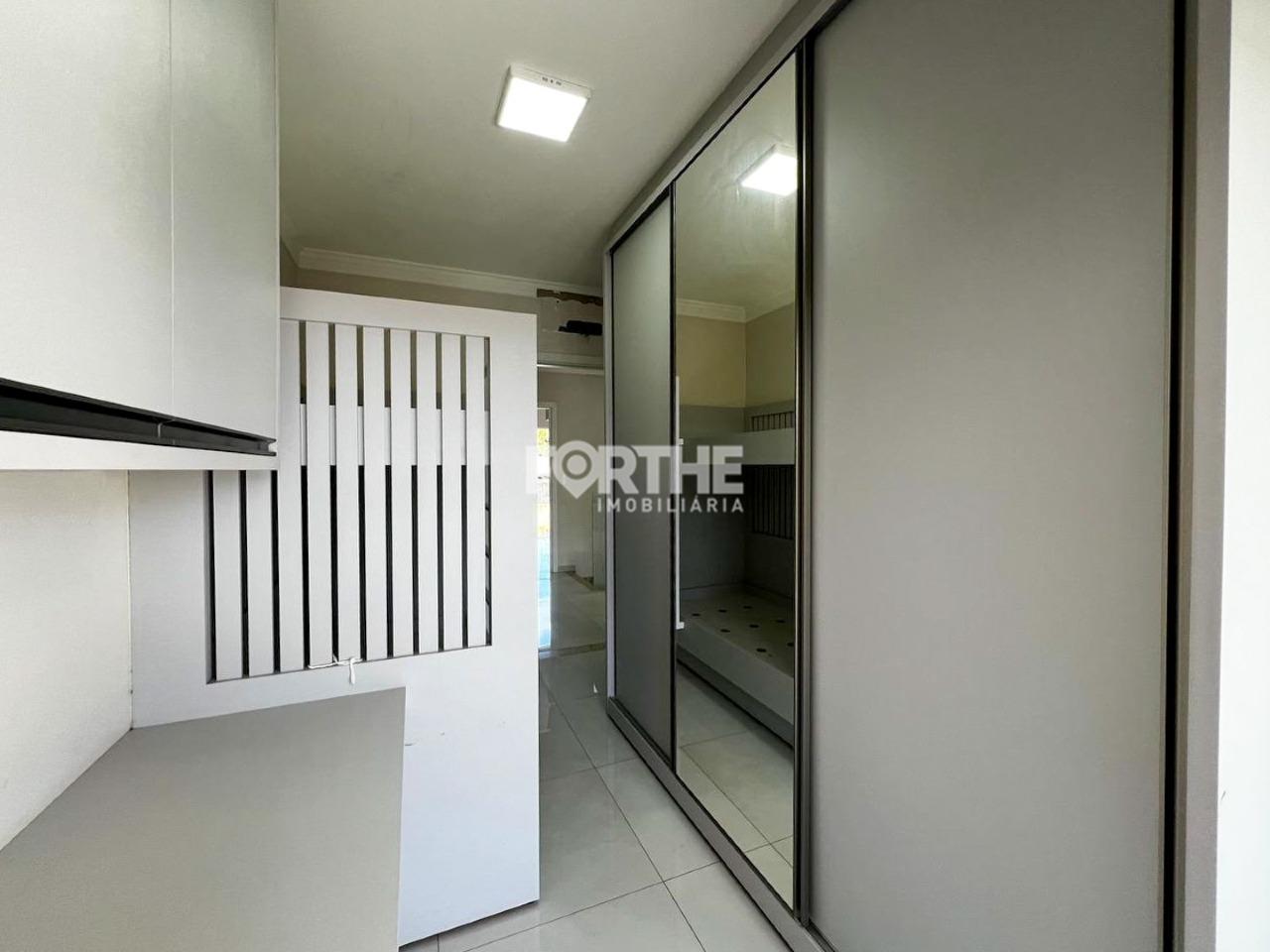 Sobrado à venda no Continental Park: 