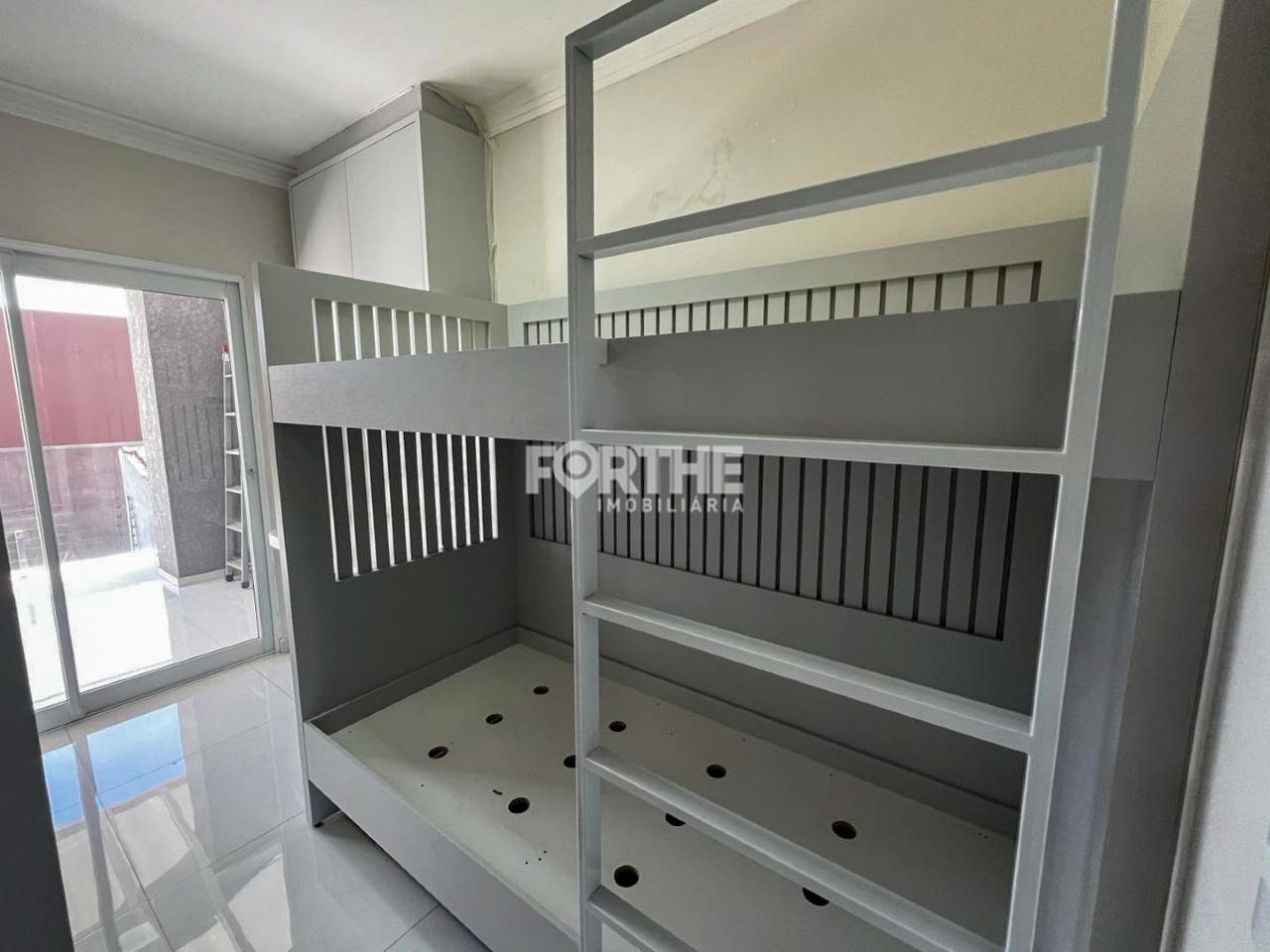 Sobrado à venda no Continental Park: 