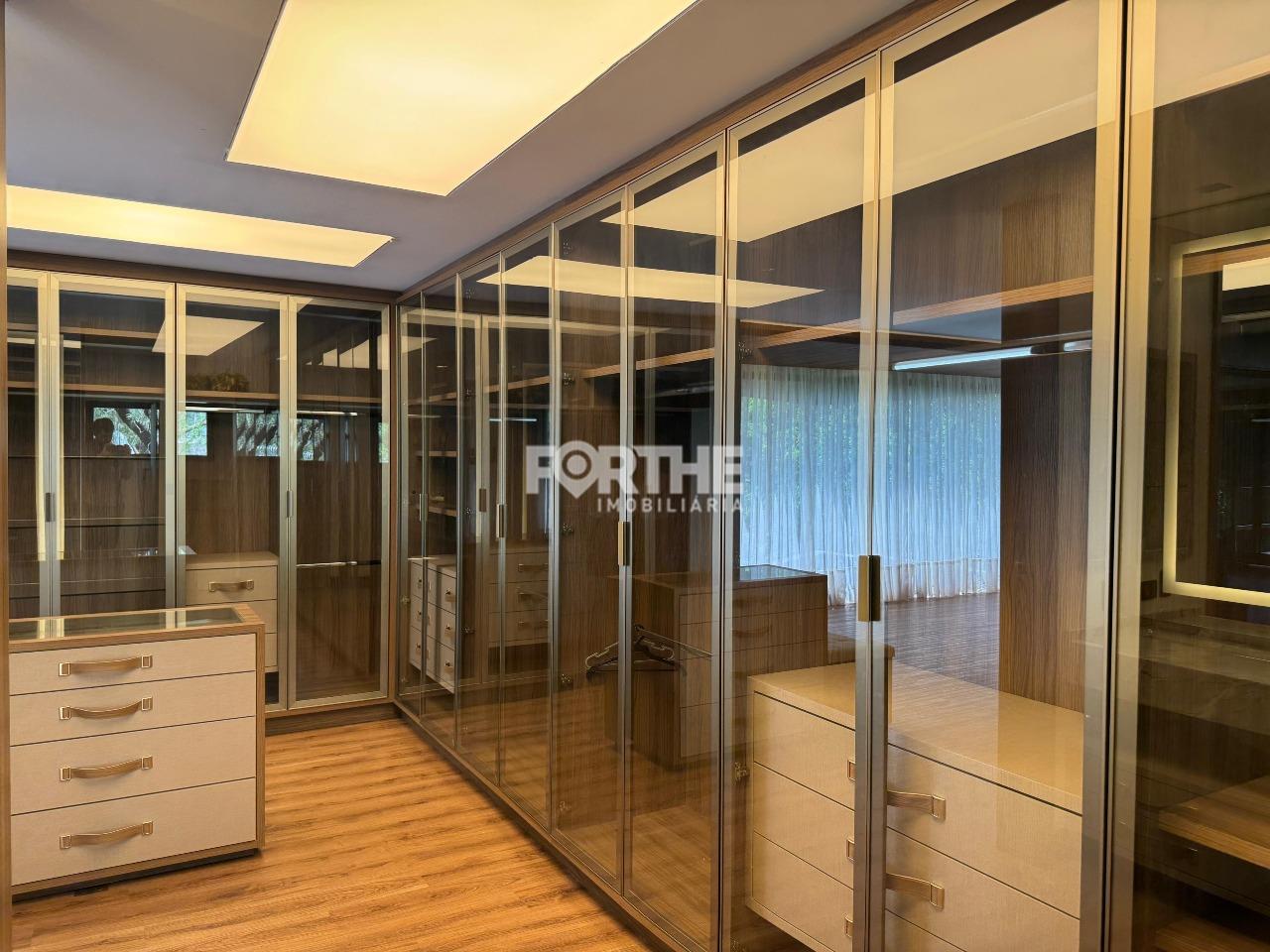 Sobrado em condomínio à venda no Região do Lago: 