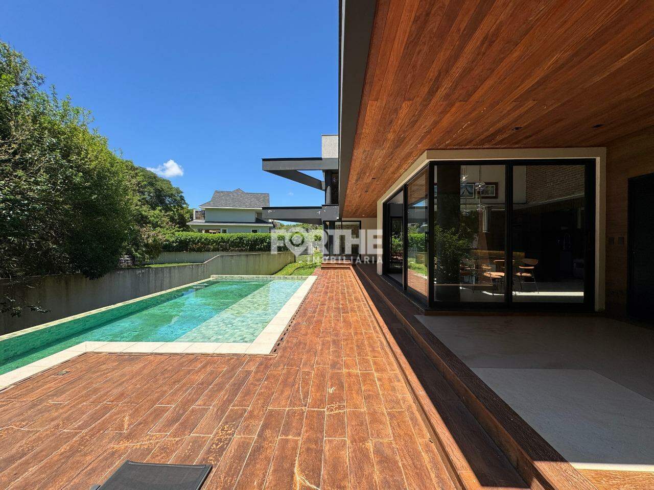 Sobrado em condomínio à venda no Região do Lago: 