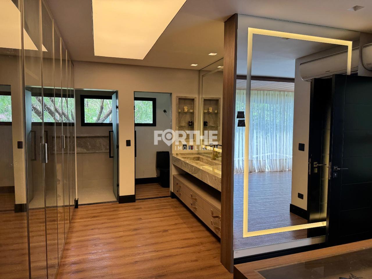 Sobrado em condomínio à venda no Região do Lago: 