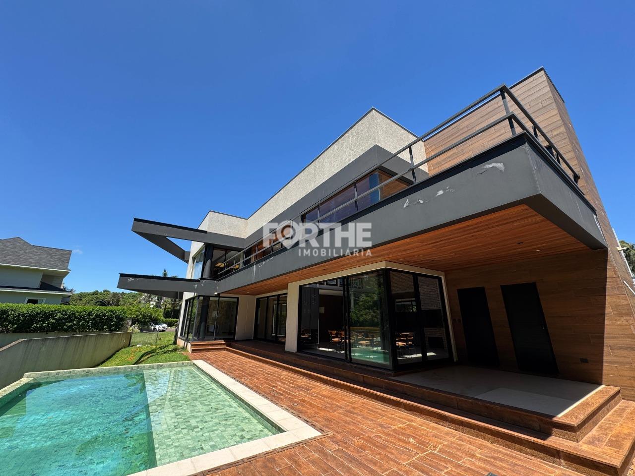 Sobrado em condomínio à venda no Região do Lago: 