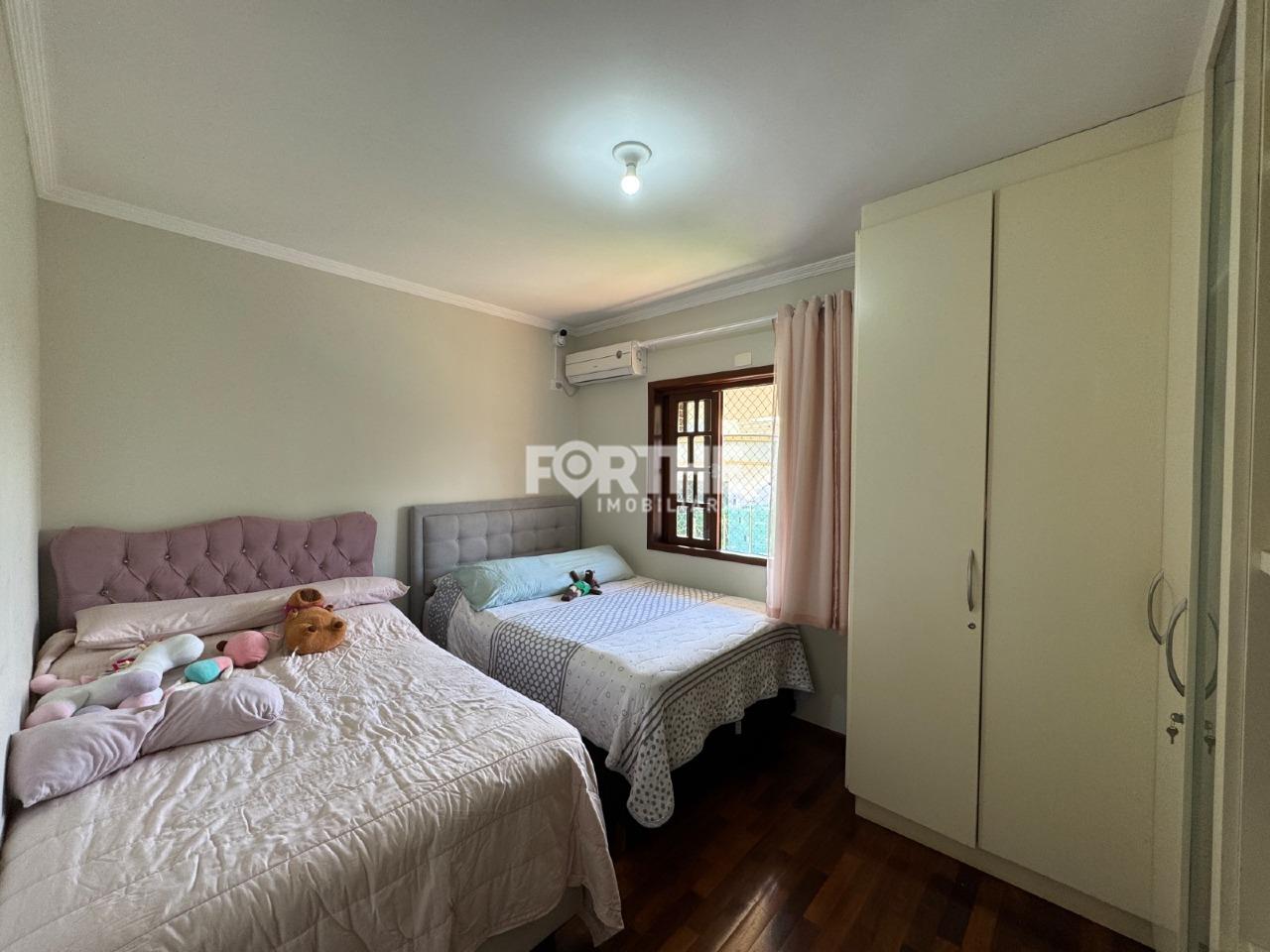 Sobrado em condomínio à venda no Country: 