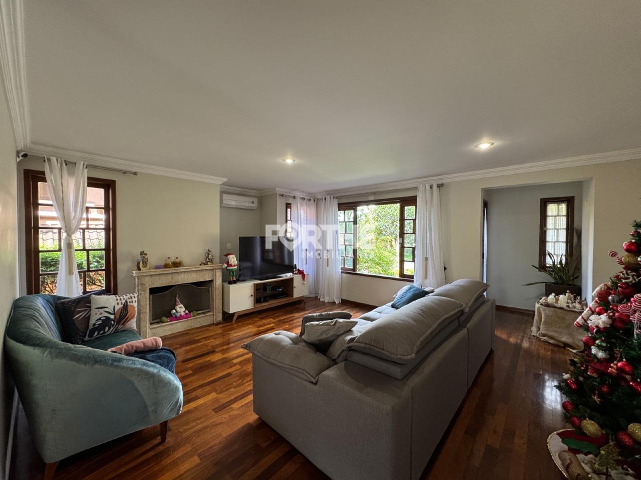 Sobrado em condomínio à venda no Country: 