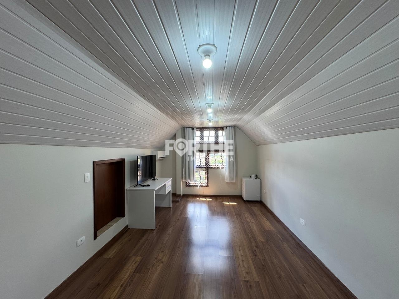 Sobrado em condomínio à venda no Country: 