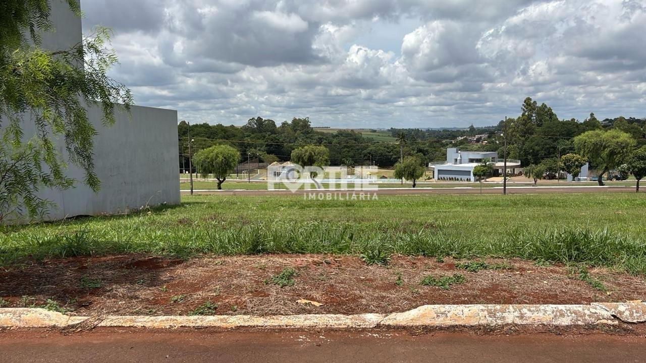Terreno em condomínio à venda no Aquarela do Brasil: 