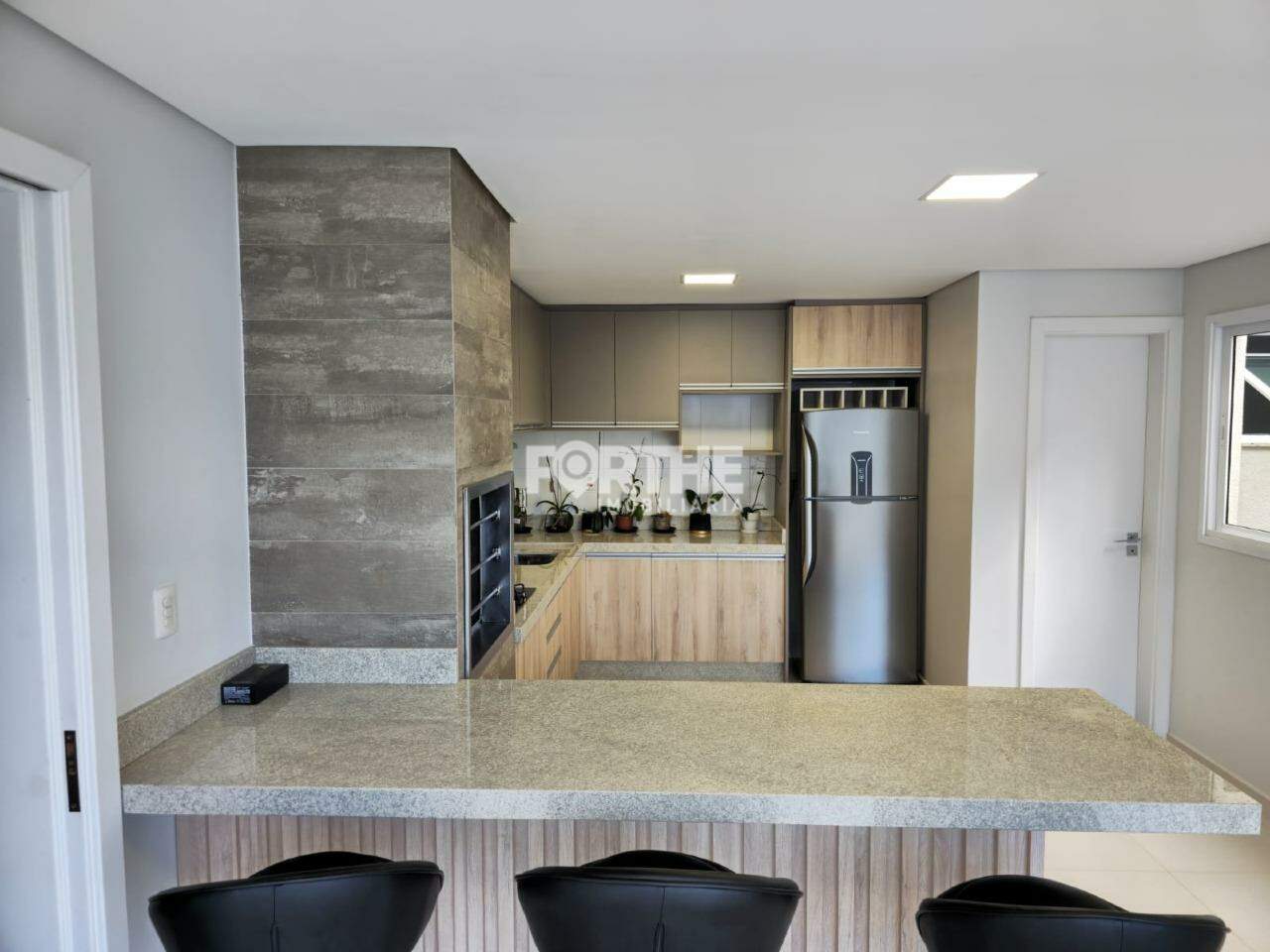 Sobrado à venda no Pioneiros Catarinenses: 