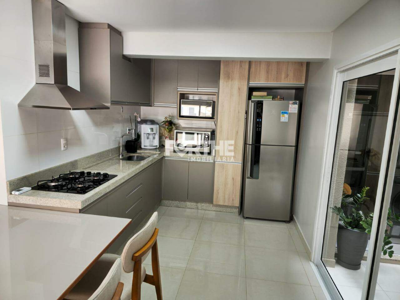 Sobrado à venda no Pioneiros Catarinenses: 