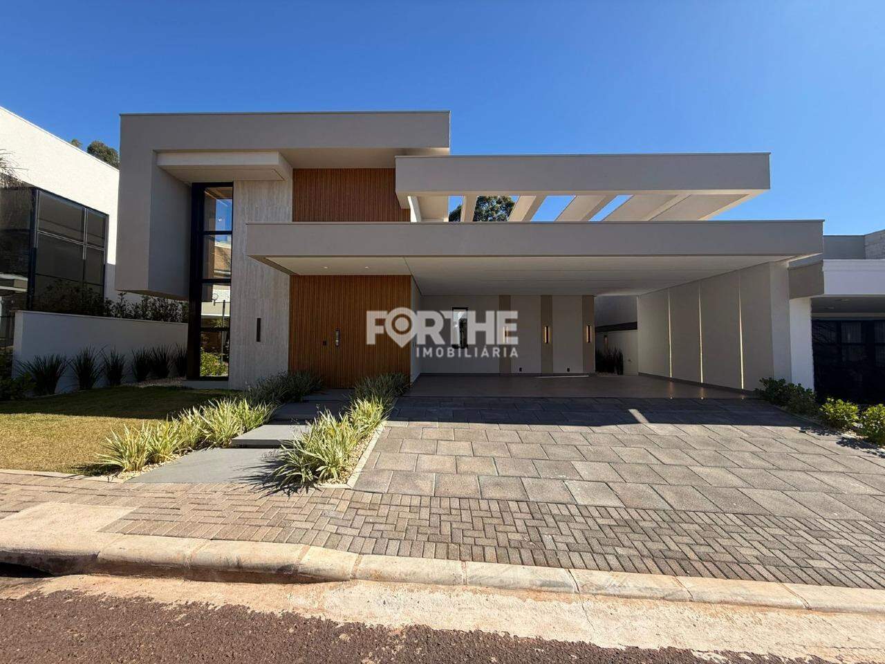 Casa em Condomínio à venda no Recanto Tropical: 