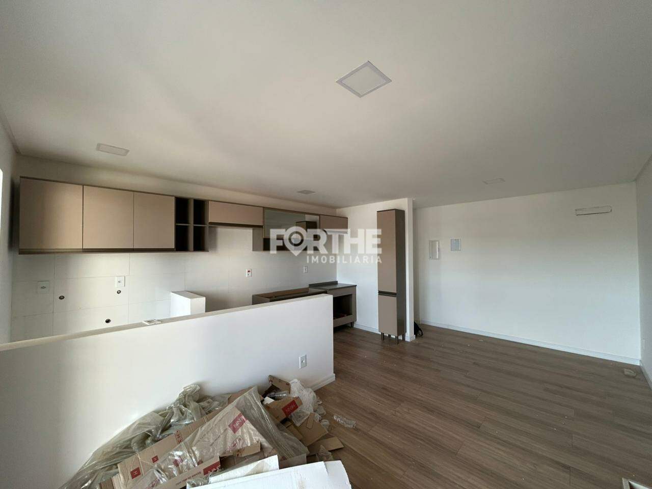 Apartamento para aluguel no Pioneiros Catarinenses: 