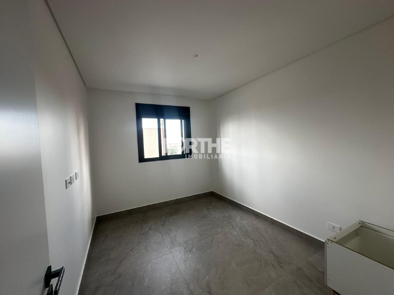 Apartamento à venda no Coqueiral: 