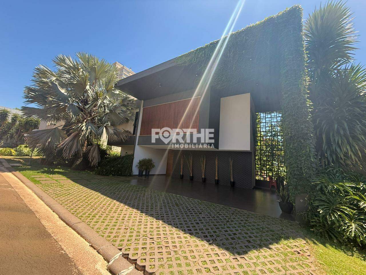 Sobrado em condomínio à venda no Country: 