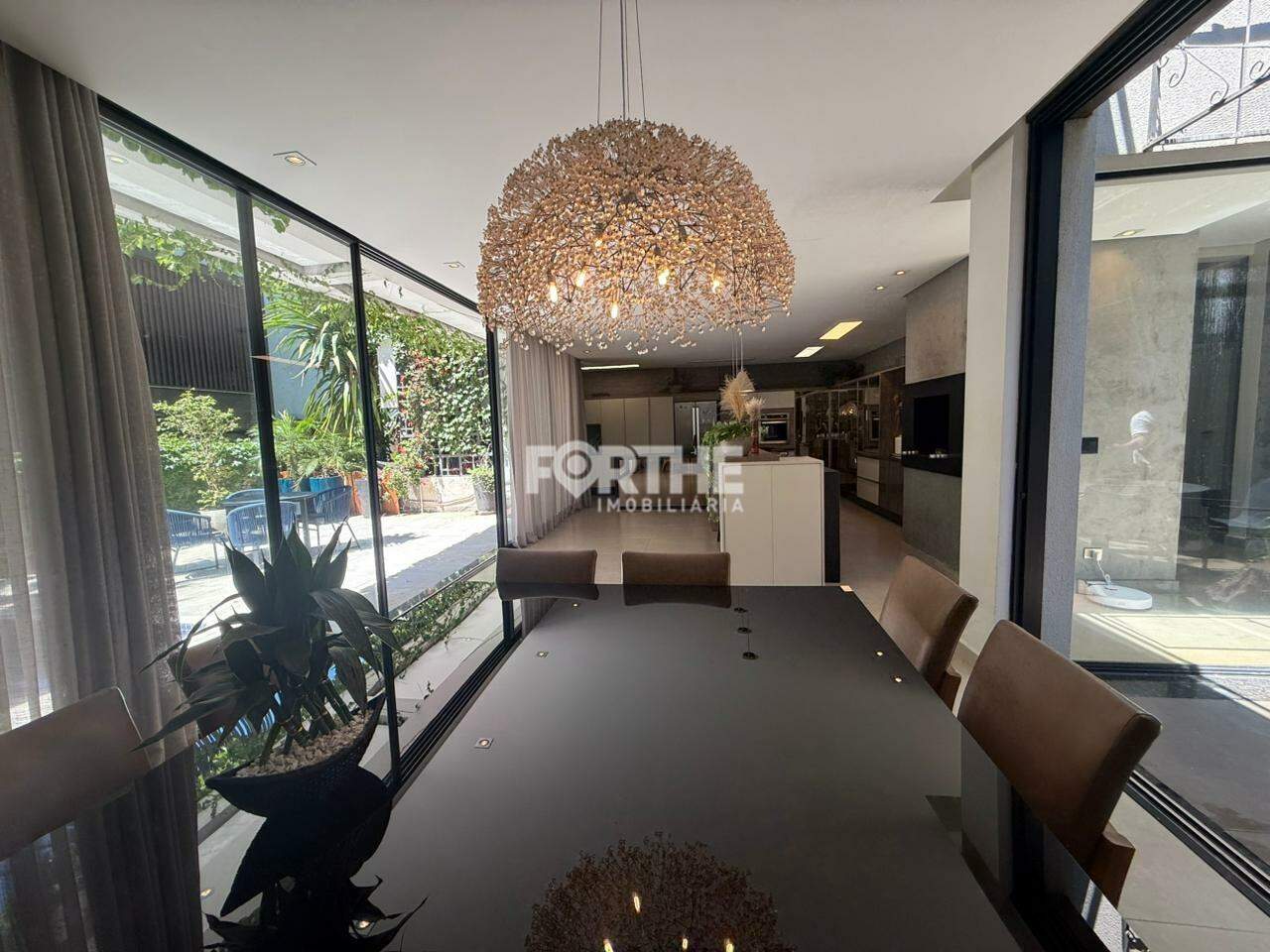 Sobrado em condomínio à venda no Country: 