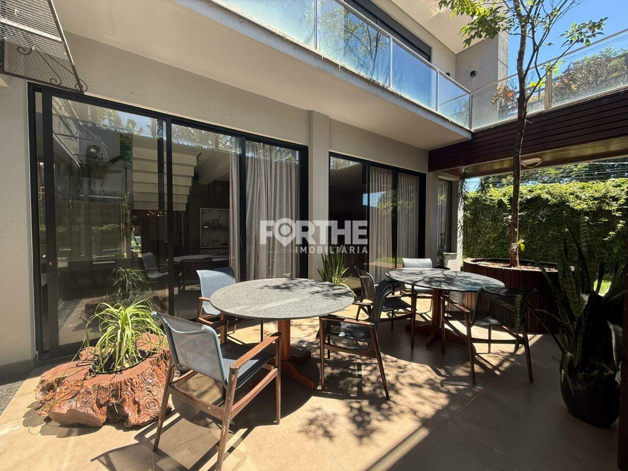 Sobrado em condomínio à venda no Country: 