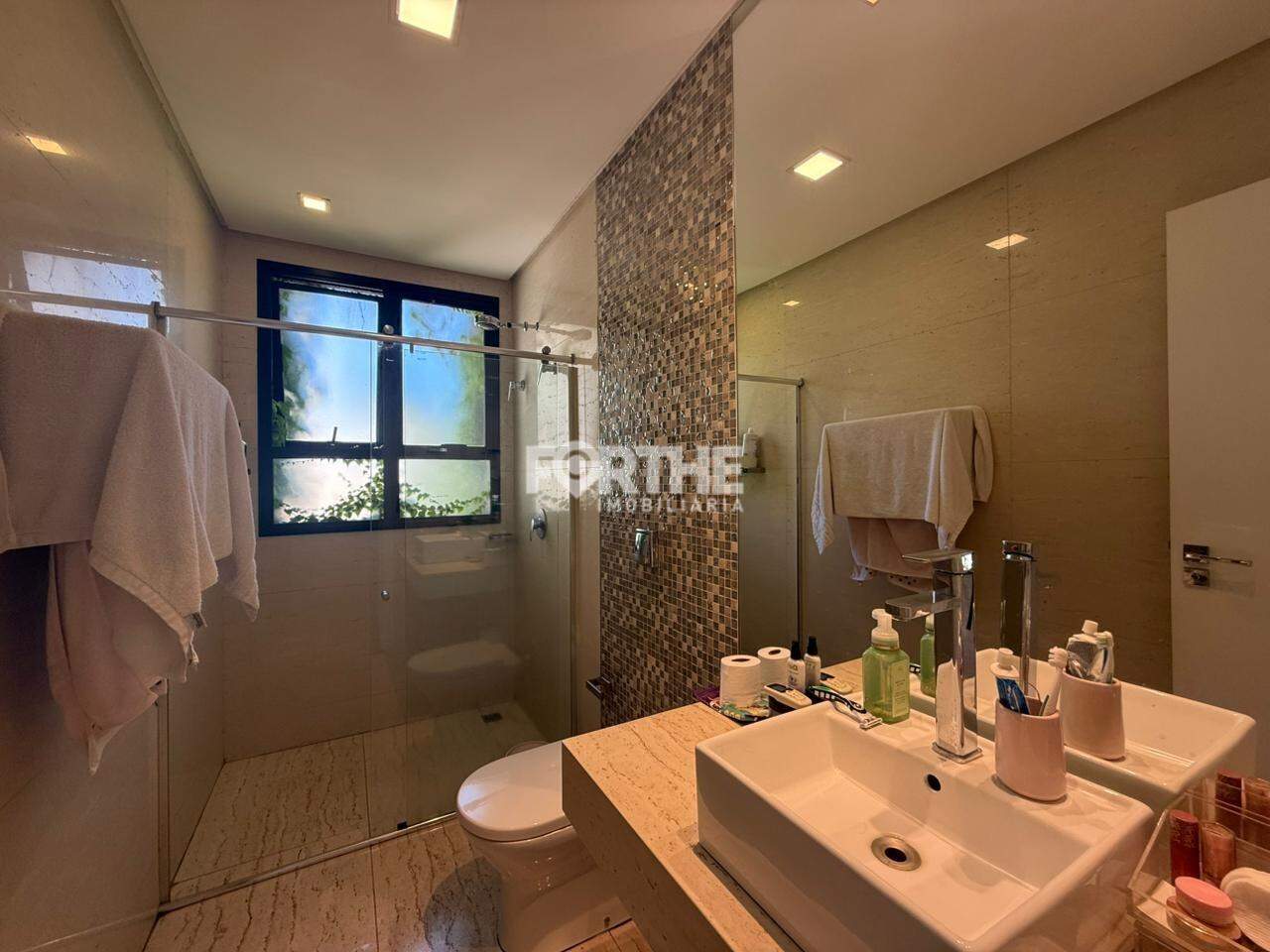 Sobrado em condomínio à venda no Country: 