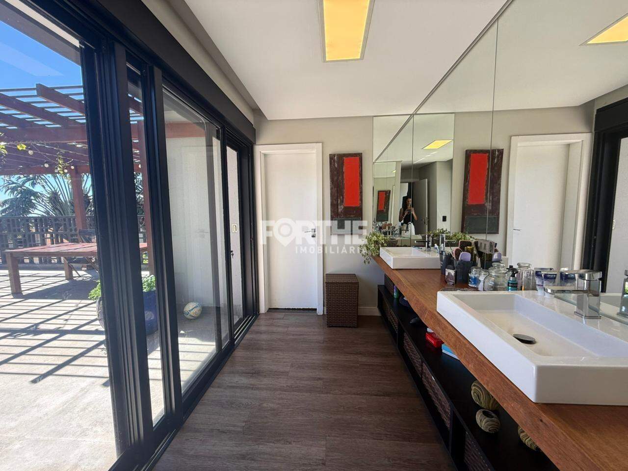 Sobrado em condomínio à venda no Country: 