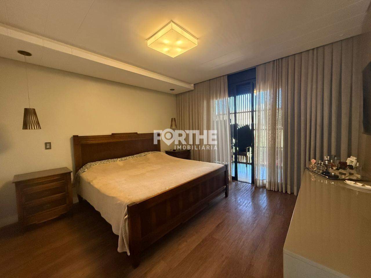 Sobrado em condomínio à venda no Country: 