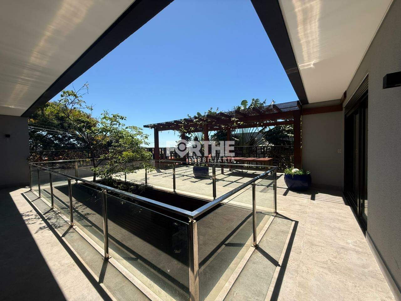 Sobrado em condomínio à venda no Country: 