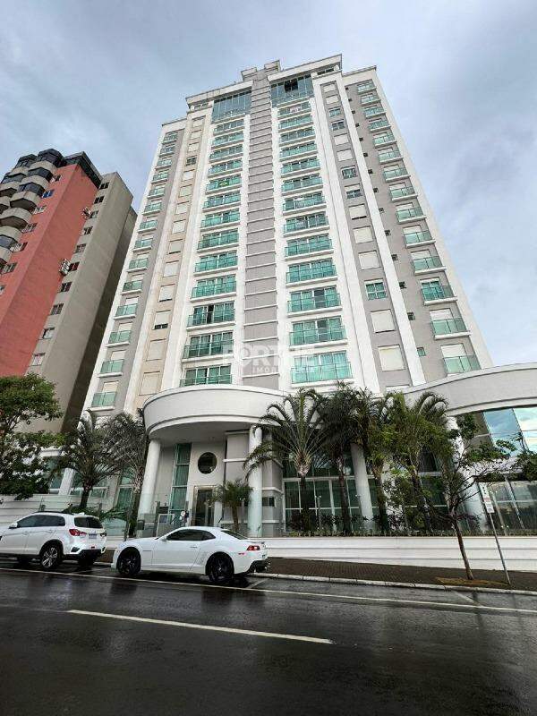 Apartamento 3 Dormitórios Centro 135m²