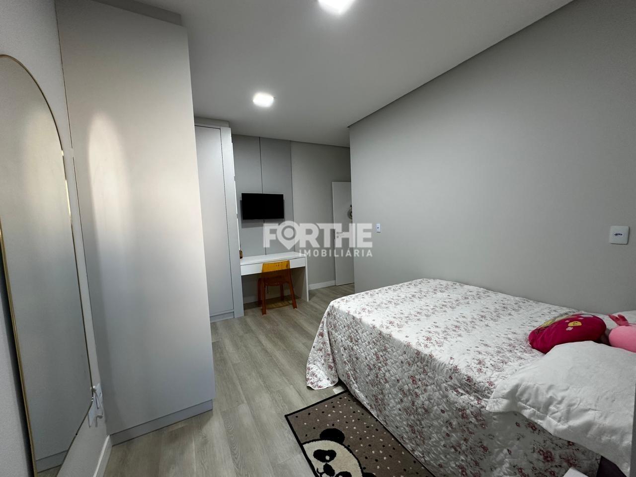 Sobrado à venda no Neva: 