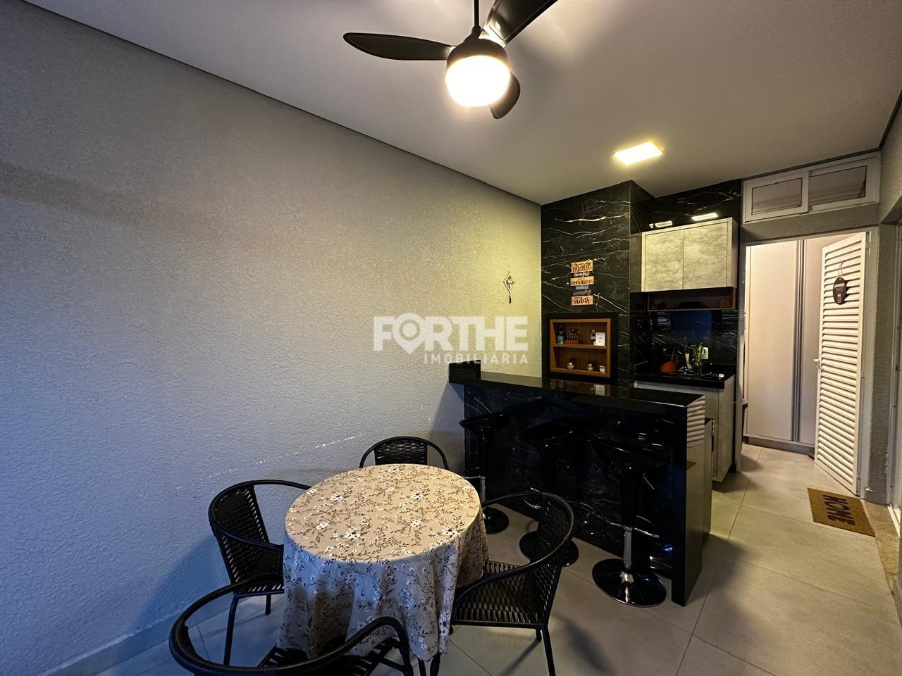 Sobrado à venda no Neva: 