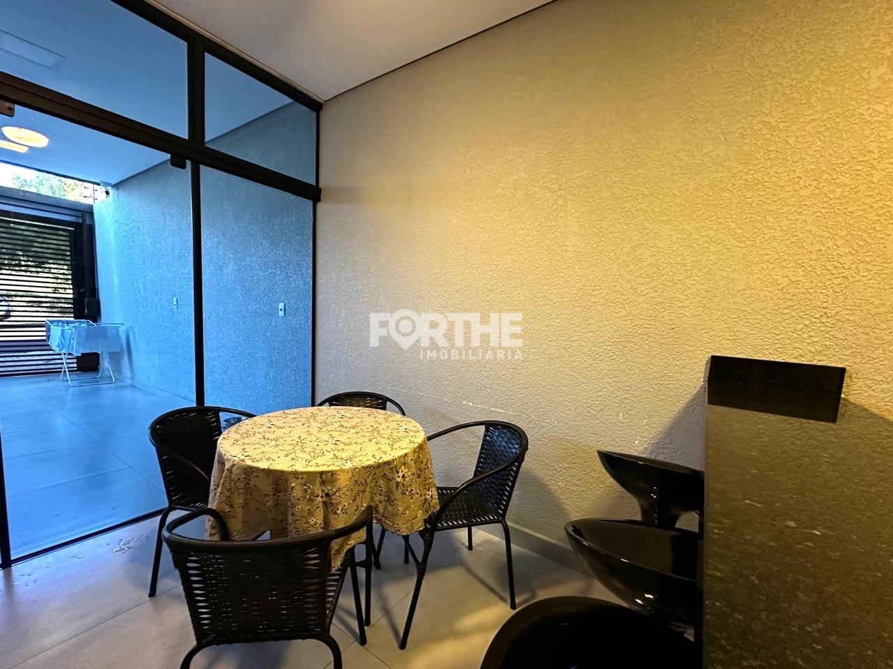 Sobrado à venda no Neva: 