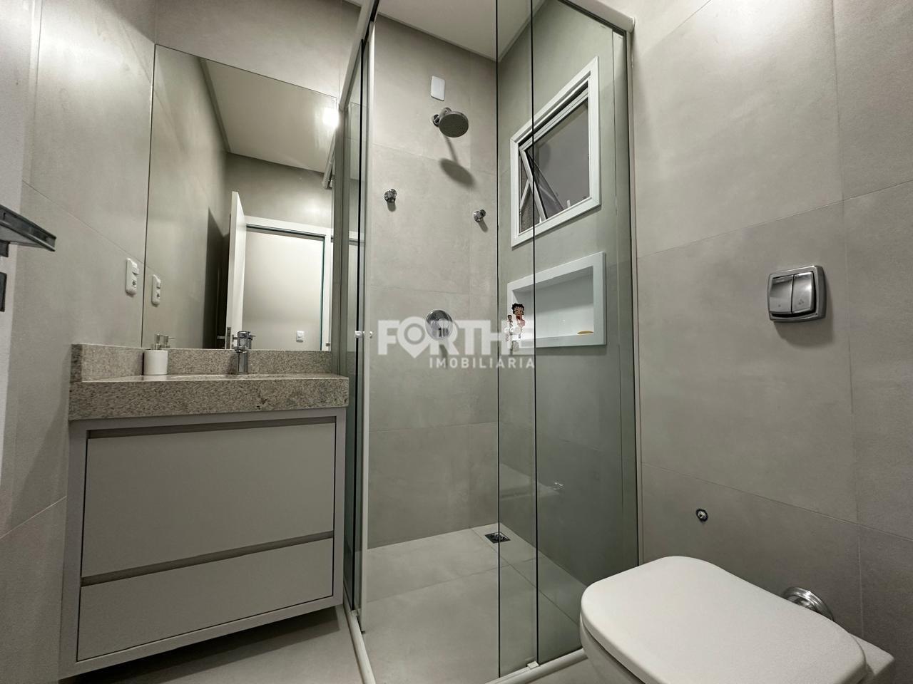 Sobrado à venda no Neva: 