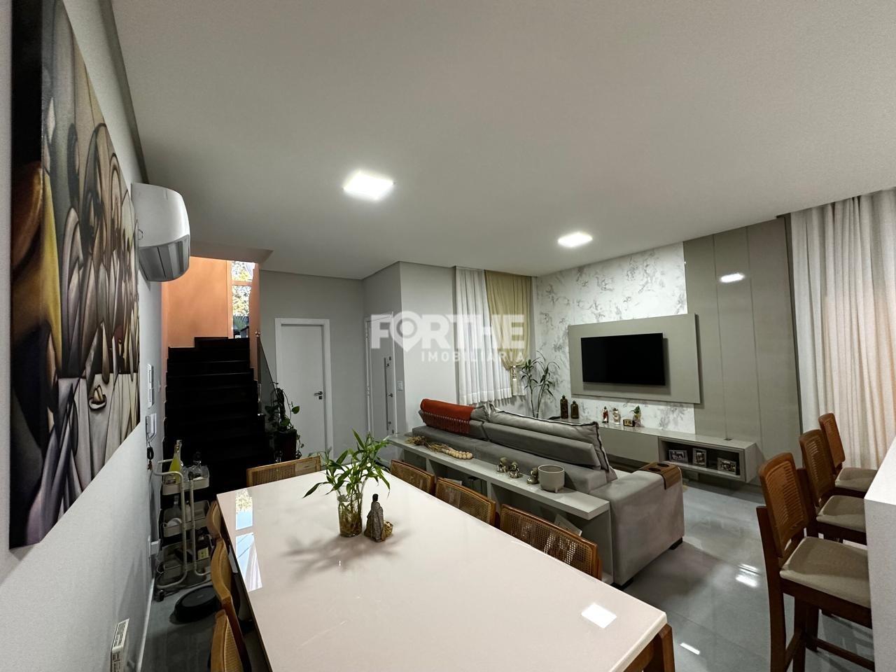 Sobrado à venda no Neva: 