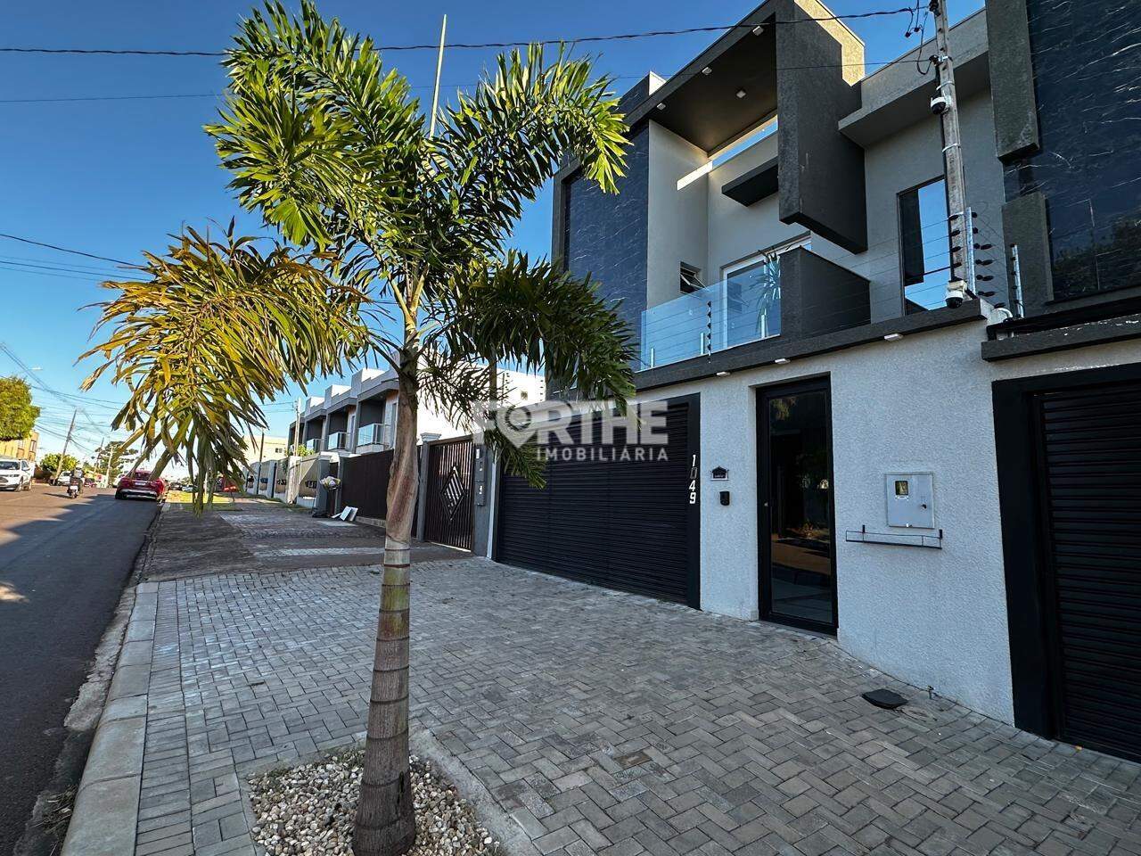 Sobrado à venda no Neva: 