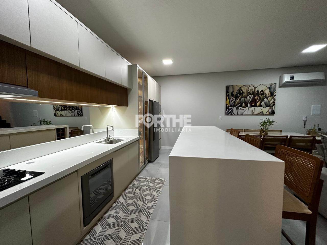 Sobrado à venda no Neva: 