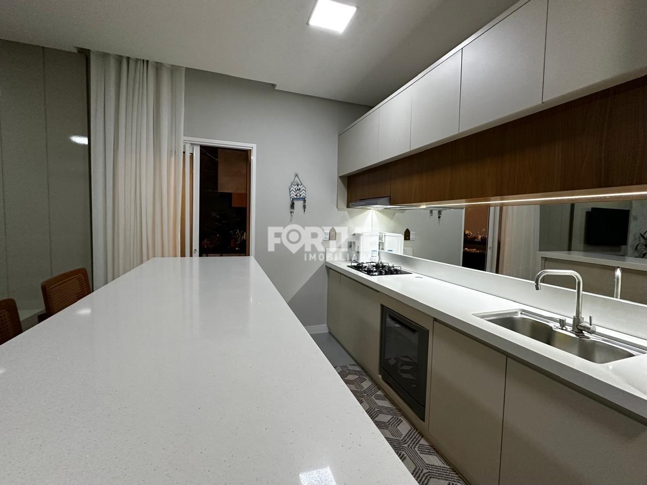 Sobrado à venda no Neva: 