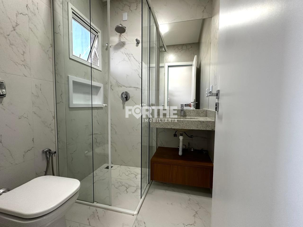 Sobrado à venda no Neva: 