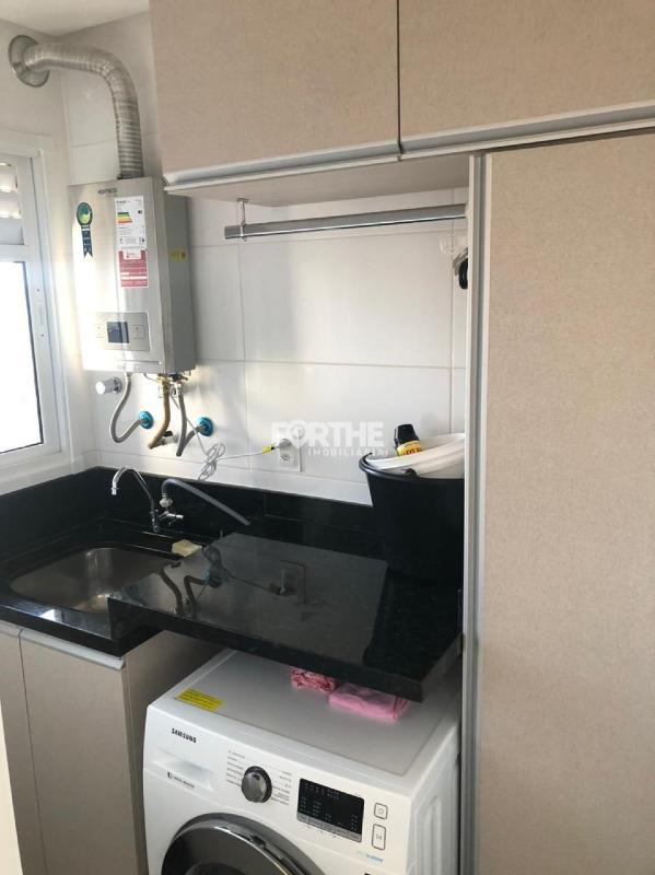 Apartamento à venda no Coqueiral: