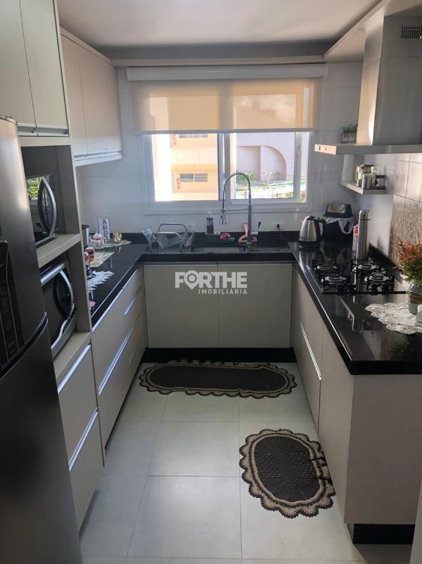 Apartamento à venda no Coqueiral: 