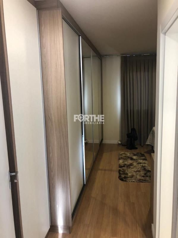 Apartamento à venda no Coqueiral: